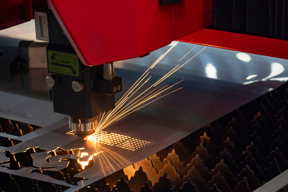 Fiber laser cutting sheet metal